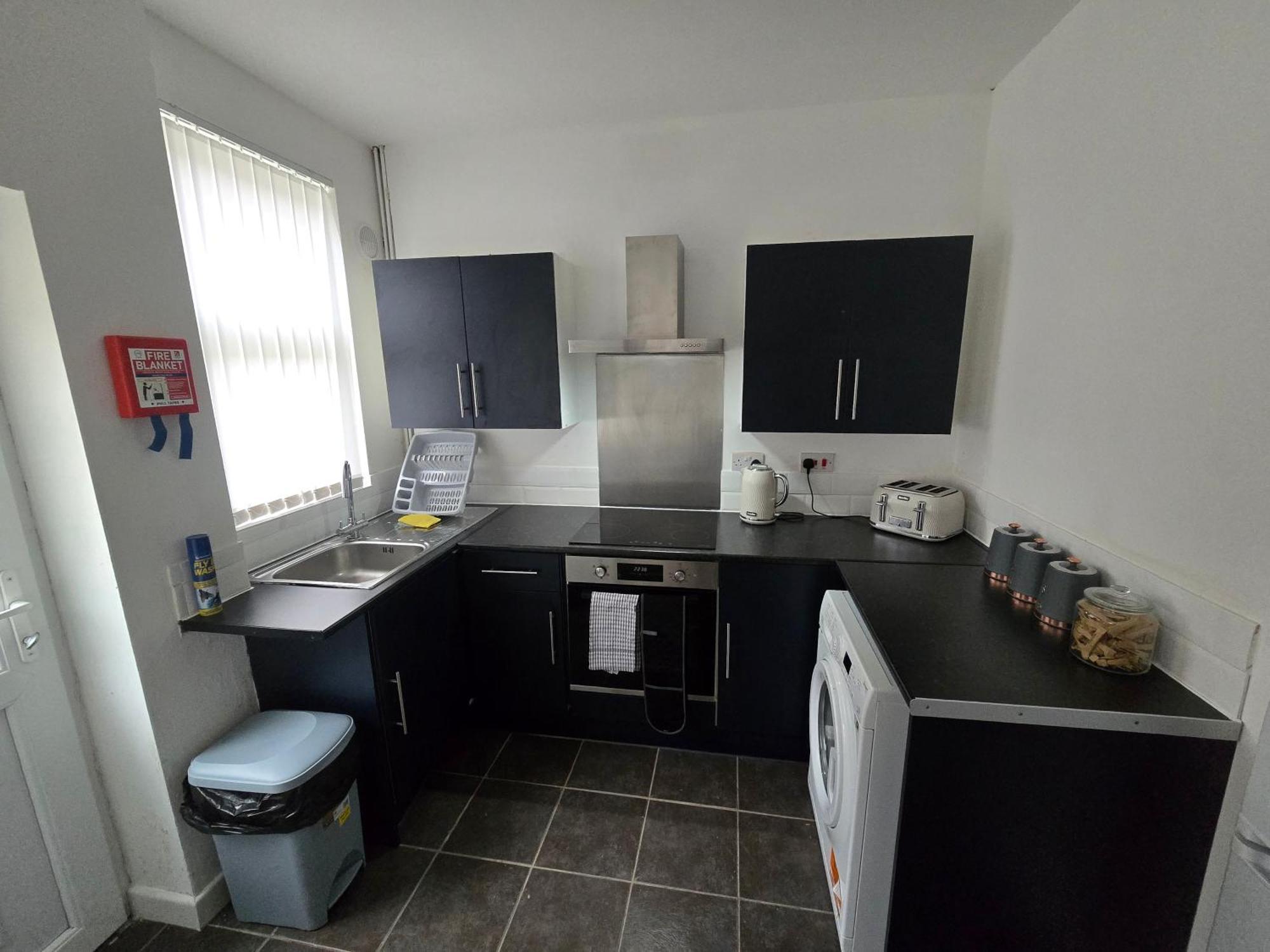 Anfield Guest House Sleeps 5 Liverpool Buitenkant foto
